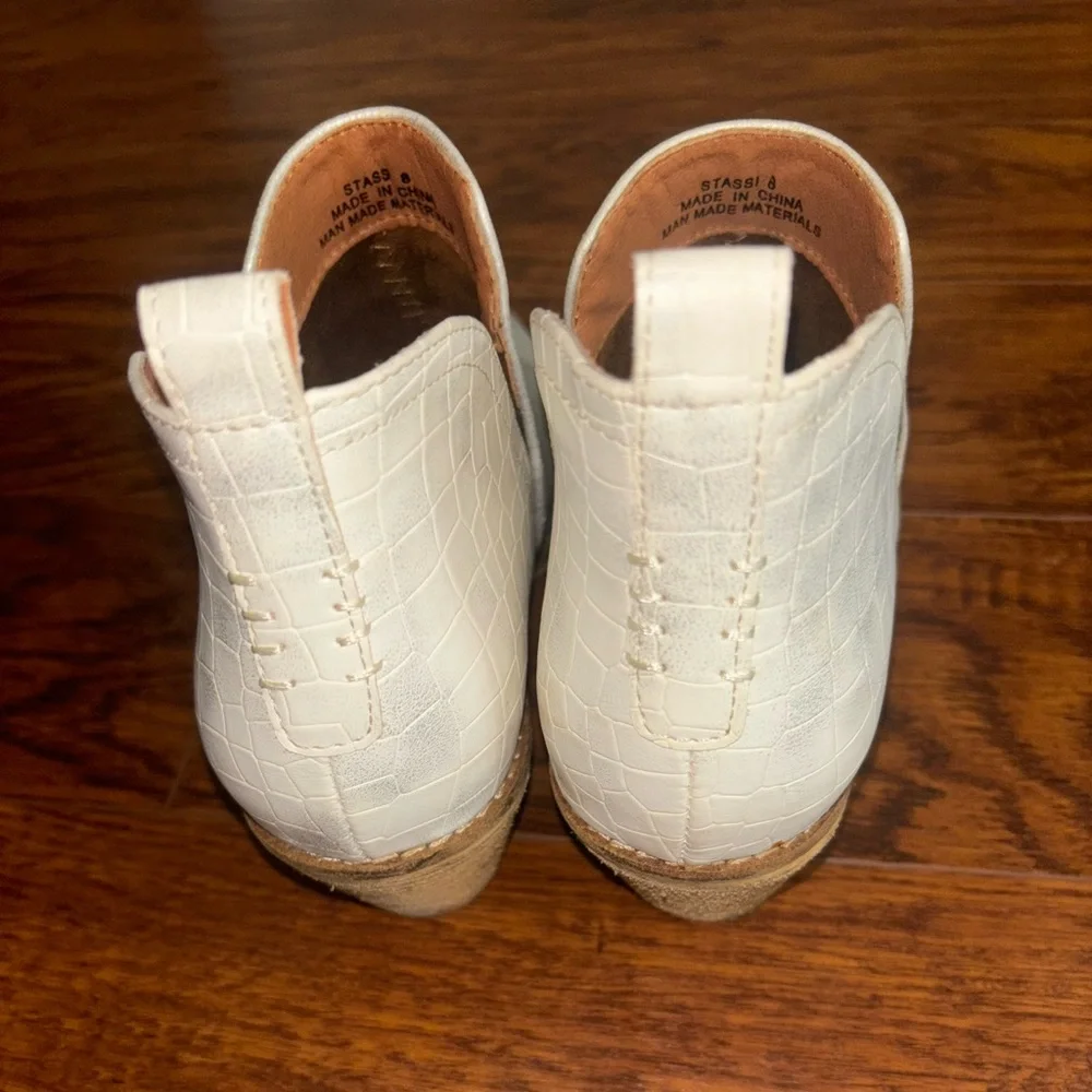 Boutique by Corky’s Metallic White Crocodile Printed Stassi Heeled Ankle Boots - Picture 5 of 6